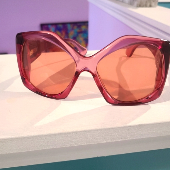 Authentic GUCCI OVERSIZED  SUNGLASSES - Picture 6 of 7